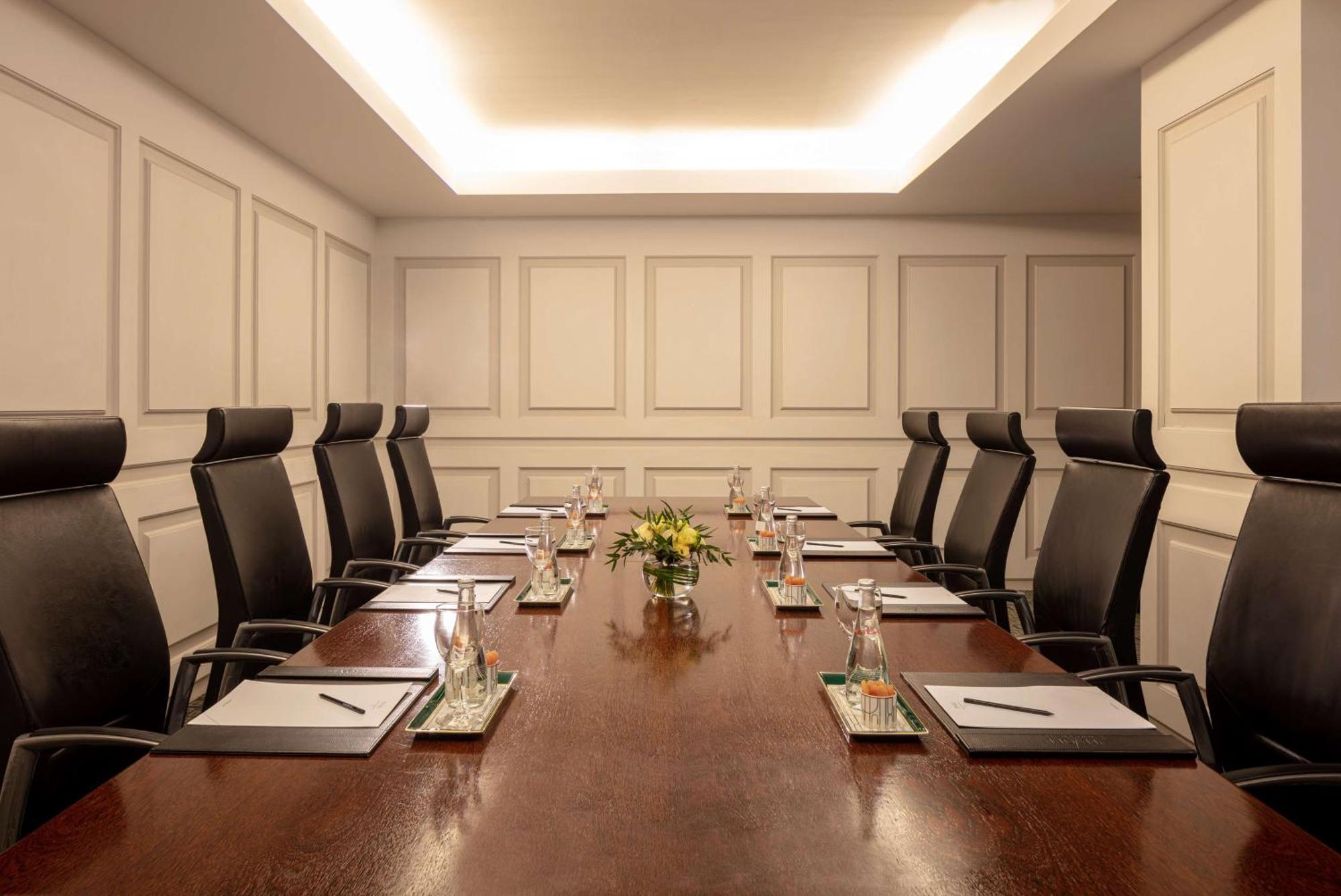 Tivoli Avenida Liberdade Lisboa - A Leading Hotel Of The World Luaran gambar Boardroom at the Four Seasons Hotel, London