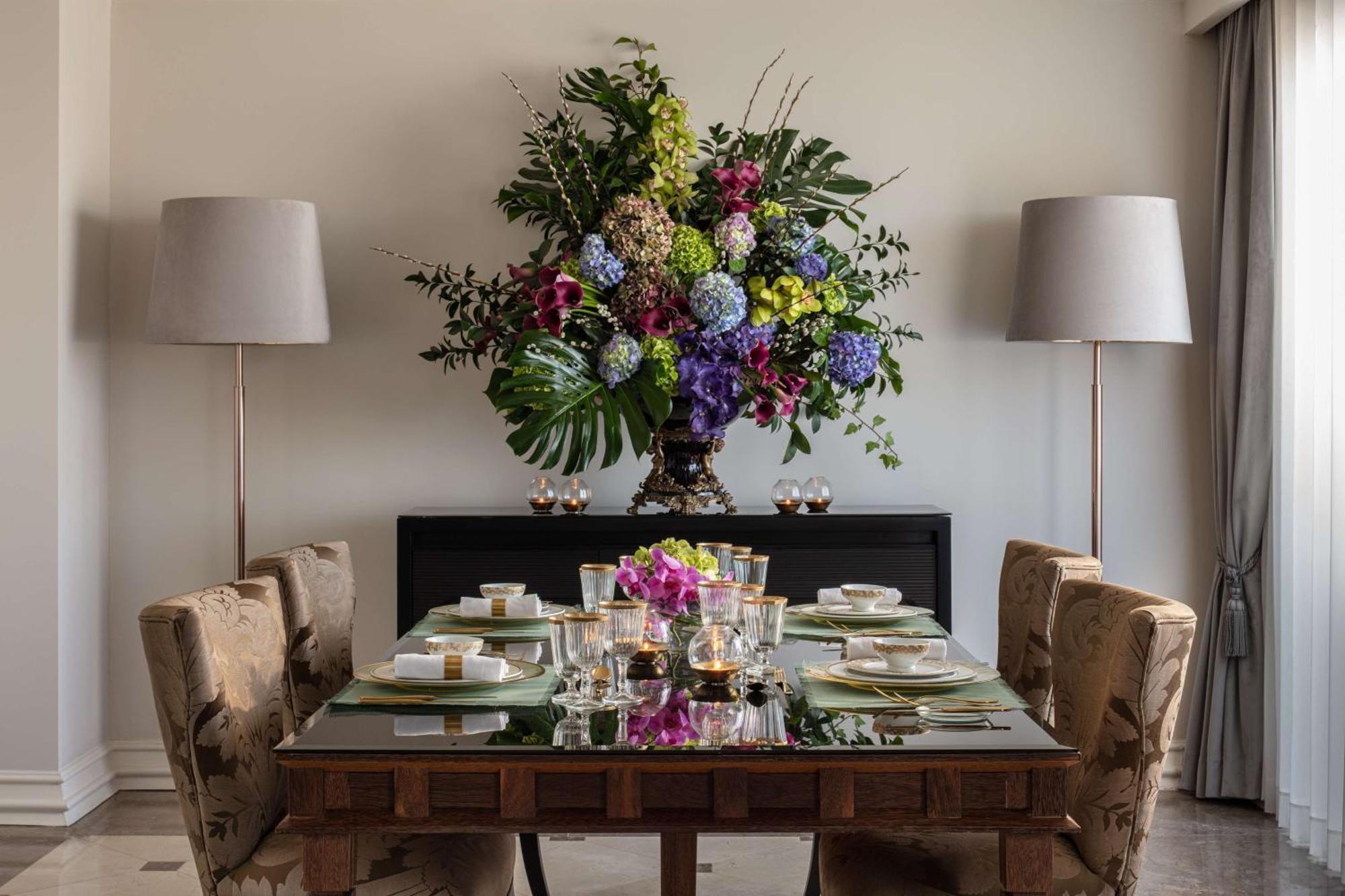 Tivoli Avenida Liberdade Lisboa - A Leading Hotel Of The World Luaran gambar A dining room table set for a meal